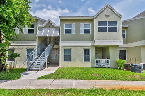 3-17520 Nw 67th Pl, Hialeah, FL, 33015-5846 | Card Image
