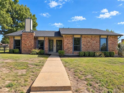1226 Sequoia Dr, DeSoto, TX, 75115-3410 | Card Image