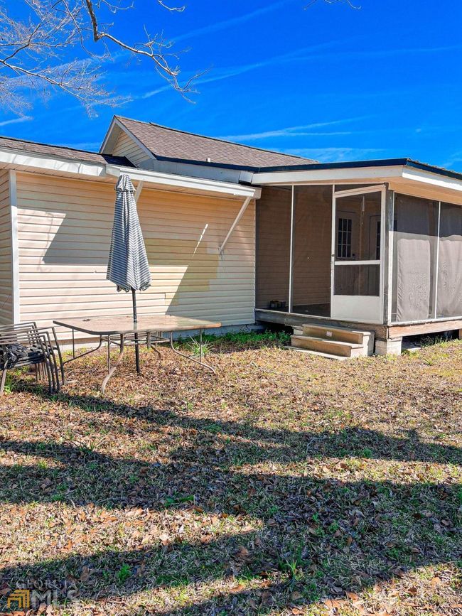304 Harvey St, House other with 2 bedrooms, 1 bathrooms and 1 parking in Screven GA | Image 27