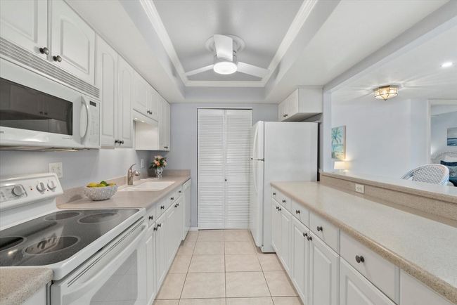 Kitchen | Image 8