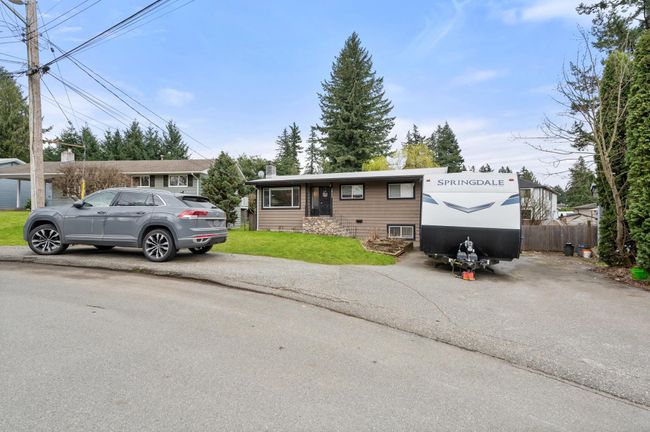 34232 Cedar Avenue, House other with 5 bedrooms, 2 bathrooms and 8 parking in Abbotsford BC | Image 5