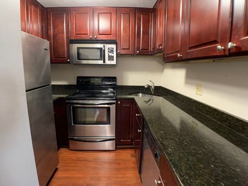 604-230 Willard St, Quincy, MA, 02169-1561 | Card Image
