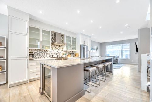 418 13 Ave Ne, Calgary, AB, T2E1C2 | Card Image