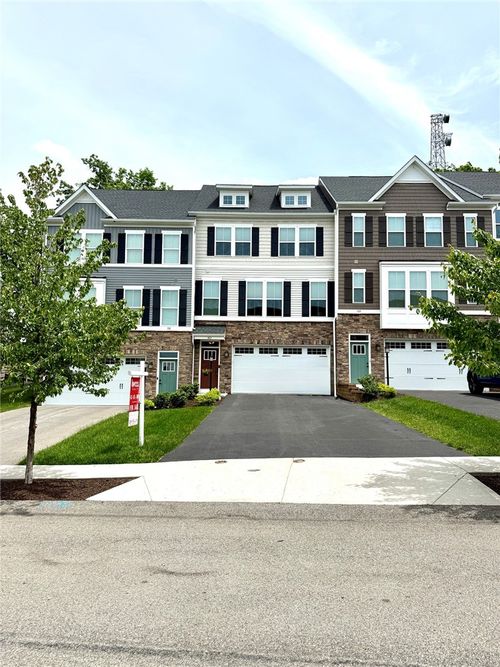 183 Moyer Hill Dr, Cranberry Twp, PA, 16066-2811 | Card Image