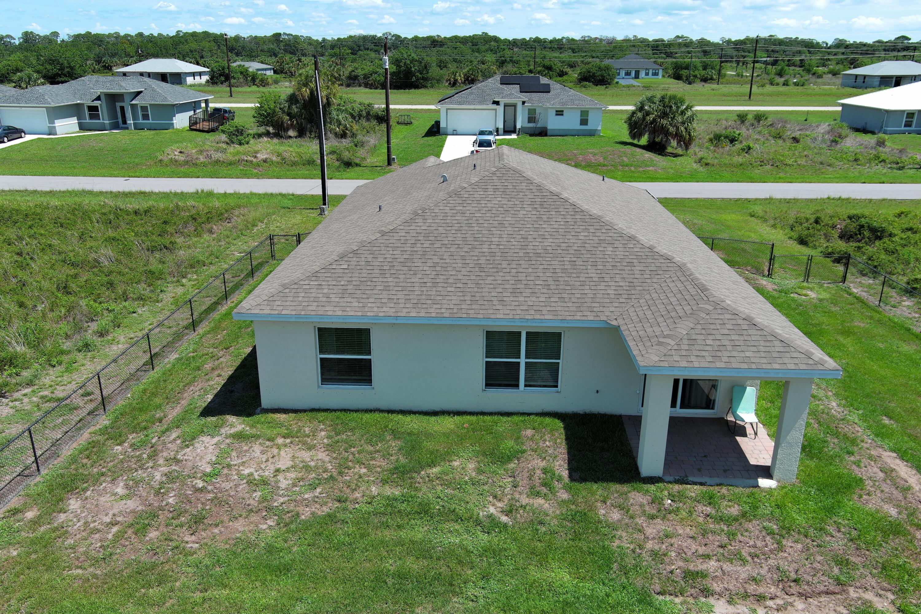 Residential in Labelle 3