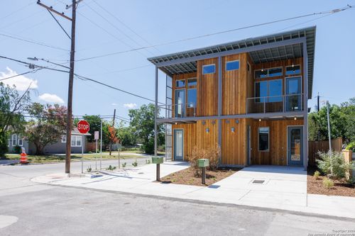 634 Delaware St, San Antonio, TX, 78210-1717 | Card Image