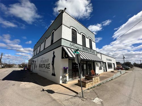 101 Story Ave, Florence, TX, 76527-4076 | Card Image