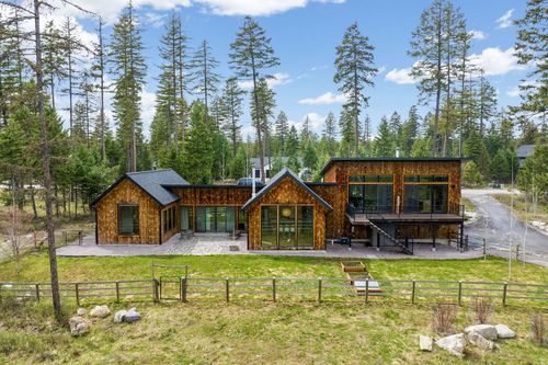 1157 Whitefish Village Dr, Whitefish, MT, 59937-8947 | Card Image