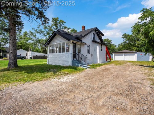 134 Auburn Rd, Rochester Hills, MI, 48307-5001 | Card Image