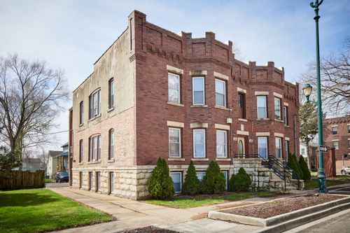 366-364-366 Western Ave, Joliet, IL, 60435-7120 | Card Image