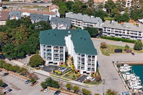 301-2140 Vista Circle, Virginia Beach, VA, 23451 | Card Image