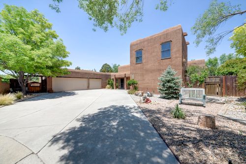 6425 Guadalupe Pl Nw, Los Ranchos, NM, 87107-5837 | Card Image