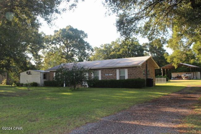 6562 Messer Rd, House other with 3 bedrooms, 2 bathrooms and null parking in Grand Ridge FL | Image 6