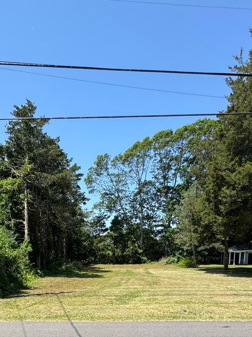 58 N Paquatuck Ave, East Moriches, NY, 11940-1208 | Card Image