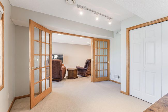 587 Crane Creek Ln, Townhouse with 3 bedrooms, 4 bathrooms and null parking in Eagan MN | Image 27