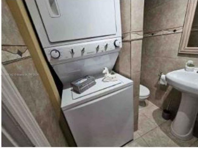 0 - 10726 Sw 147 Th Ct, House other with 3 bedrooms, 3 bathrooms and null parking in Miami FL | Image 13