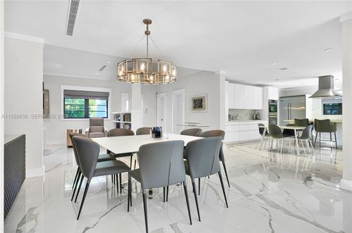 4363 Nautilus Dr, Miami Beach, FL, 33140-2823 | Card Image