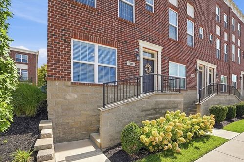 30-30 N Center St, Springfield, OH, 45502-1102 | Card Image