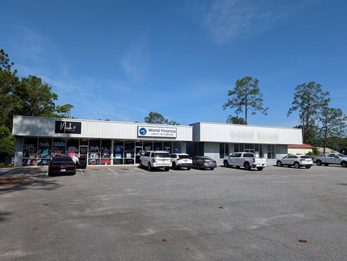 715-713-715 S Davis St, Nashville, GA, 31639-2618 | Card Image