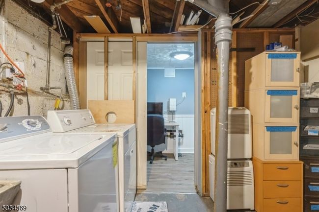 41 Spring Hill Rd, House other with 3 bedrooms, 2 bathrooms and null parking in Clifton NJ | Image 35