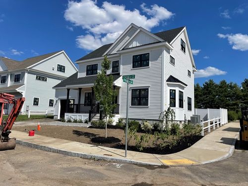 16 Starling Street, Boston, MA, 02132 | Card Image