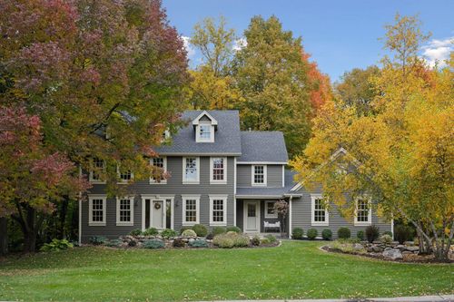 4520 Medina Lake Dr, Medina, MN, 55340-9375 | Card Image