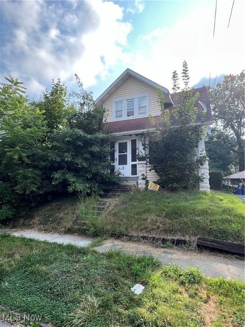 2137 12th St Sw, Akron, OH, 44314-2468 | Card Image