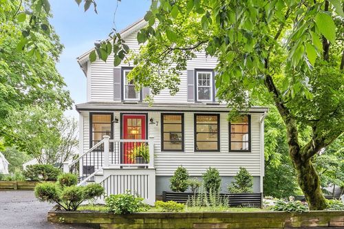 7 Intervale St, Woburn, MA, 01801-2345 | Card Image