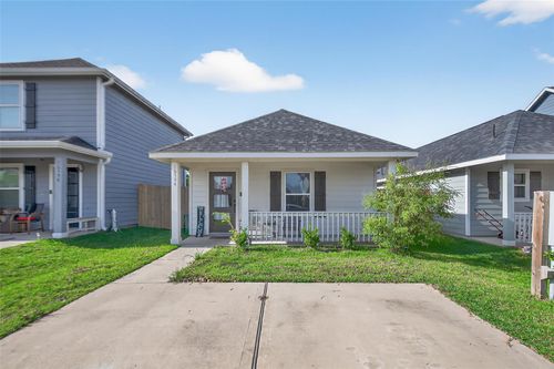 16594 Colleen Pl, Conroe, TX, 77306-2226 | Card Image