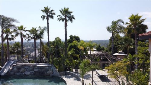 1445 Edgecliff Ln, Pasadena, CA, 91107-1510 | Card Image