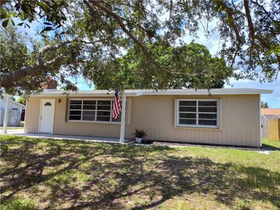 571 Balboa Street, House other with 2 bedrooms, 1 bathrooms and null parking in Sebastian FL | Image 1