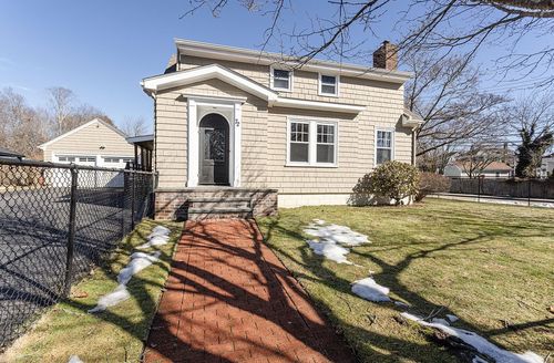 72 Bedlow Ave, Newport, RI, 02840-1443 | Card Image
