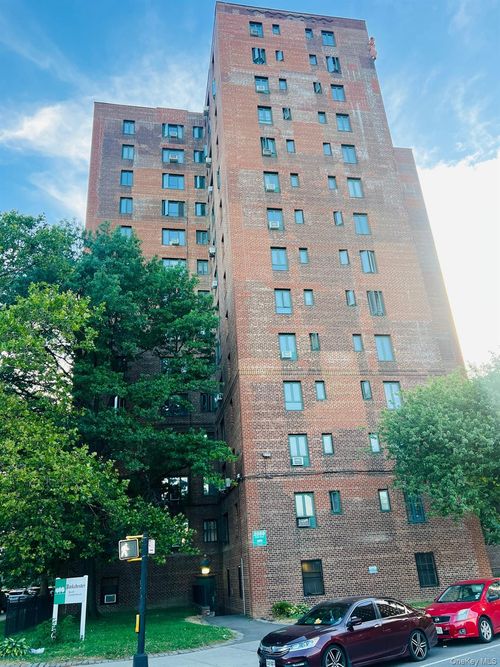 10c-2059 Mcgraw Avenue Mcgraw Ave, Bronx, NY, 10462-8007 | Card Image