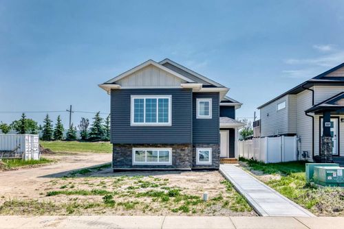 121 Aztec Crescent, Blackfalds, AB, T4M0M7 | Card Image