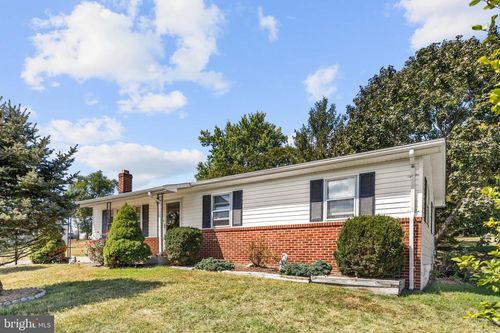 756 Spring Pkwy, Woodstock, VA, 22664-1606 | Card Image