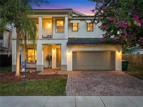 231 Ne 33rd Ter, Homestead, FL, 33033-8001 | Card Image