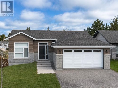 54 Meadowgreen Dr, Garson, ON, P3L0B1 | Card Image