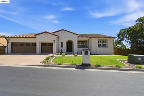5322 Carole Ridge Ct., Fairfield, CA, 94534-6785 | Card Image