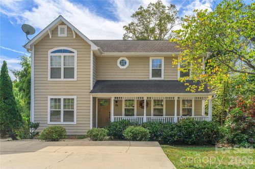 17 Sheridan Rd, Asheville, NC, 28803-2228 | Card Image