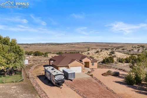 2093 W Guadalupe Dr, Pueblo, CO, 81007-2261 | Card Image