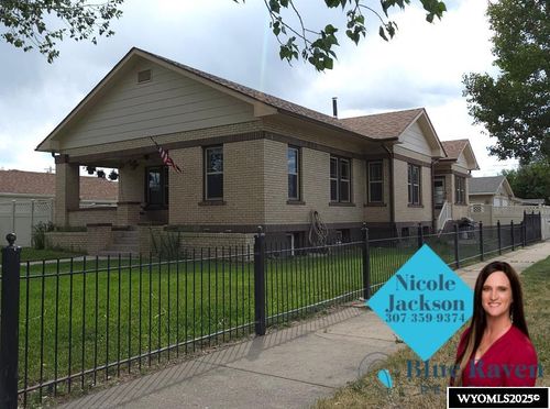 909 10th St, Wheatland, WY, 82201-2619 | Card Image