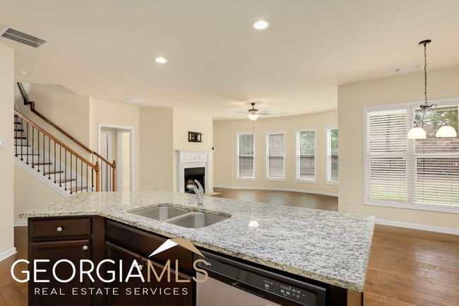 1030 Roswell Manor Cir, House other with 4 bedrooms, 4 bathrooms and 2 parking in Roswell GA | Image 14
