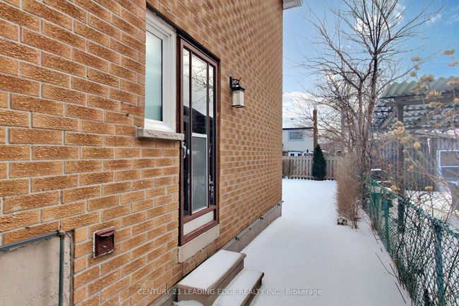 17 Jardine St, House other with 6 bedrooms, 4 bathrooms and 2 parking in Brampton ON | Image 49
