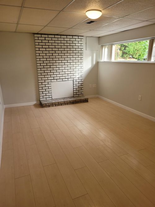 322 Laurentian Cres, Coquitlam, BC, V3K1Y1 | Card Image
