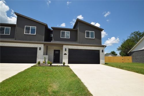704 Sun Meadows Loop, Centerton, AR, 72719-9630 | Card Image