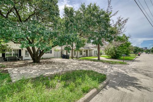 910 Welsh Ave, College Station, TX, 77840-6154 | Card Image