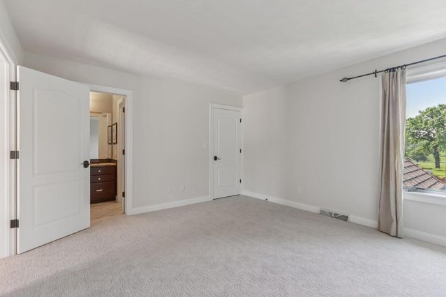 1601 Cedar Bend, House other with 5 bedrooms, 4 bathrooms and null parking in Hartland WI | Image 48