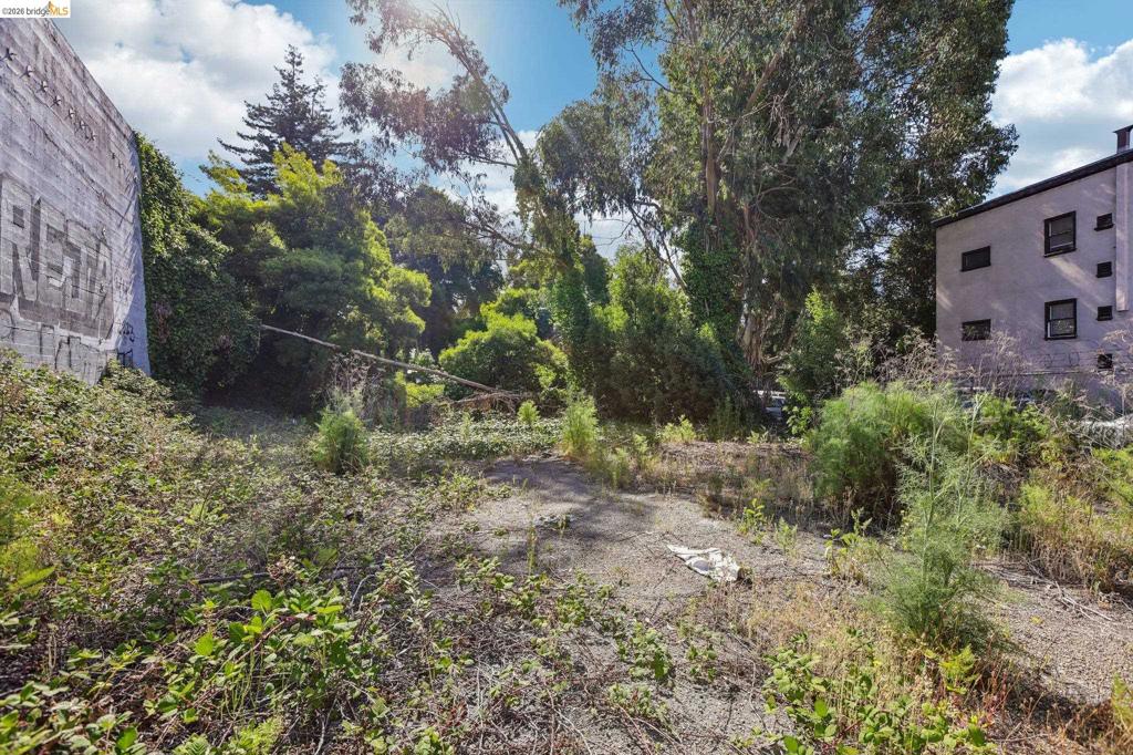 3070 Brook St, Oakland, CA 94611
