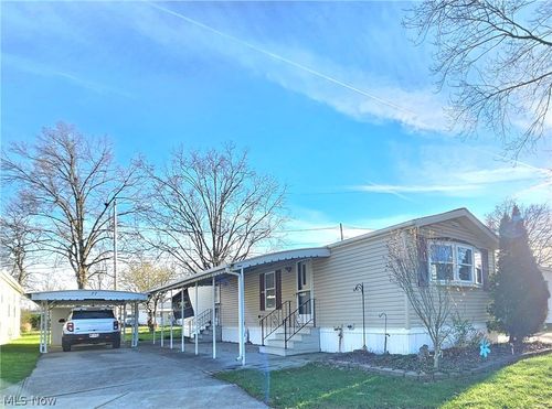 27 Flagler Dr, Olmsted Twp, OH, 44138-2950 | Card Image