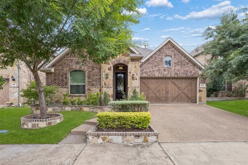 804 Duckett Dr, Euless, TX, 76039-1536 | Card Image